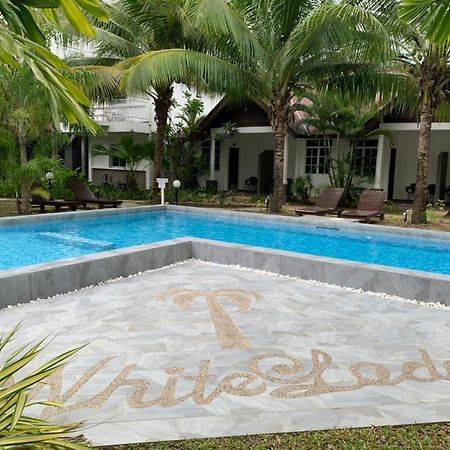 White Lodge Pantai Cenang  Εξωτερικό φωτογραφία
