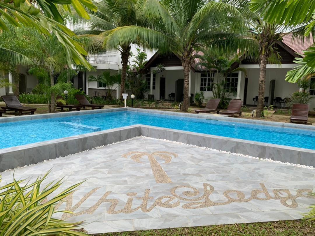 White Lodge Pantai Cenang  Εξωτερικό φωτογραφία