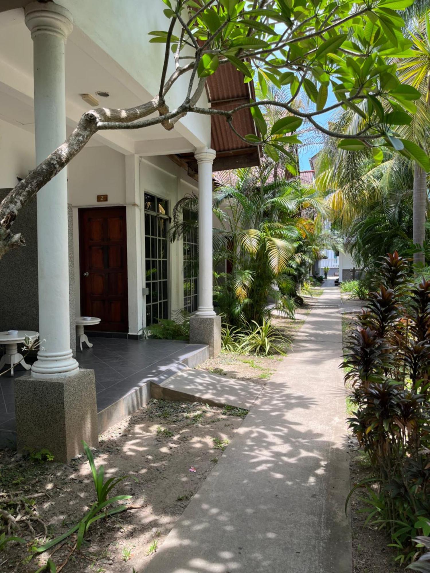 White Lodge Pantai Cenang  Εξωτερικό φωτογραφία