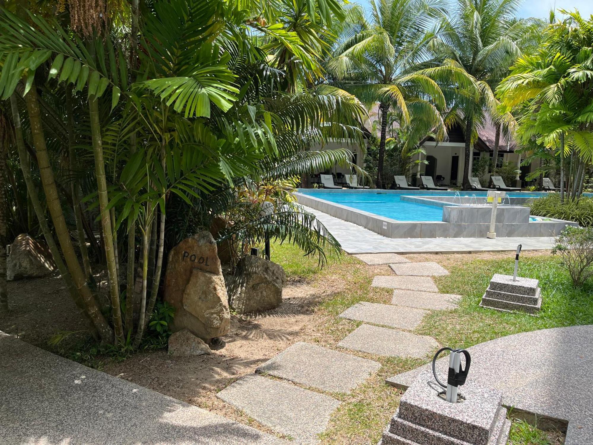 White Lodge Pantai Cenang  Εξωτερικό φωτογραφία