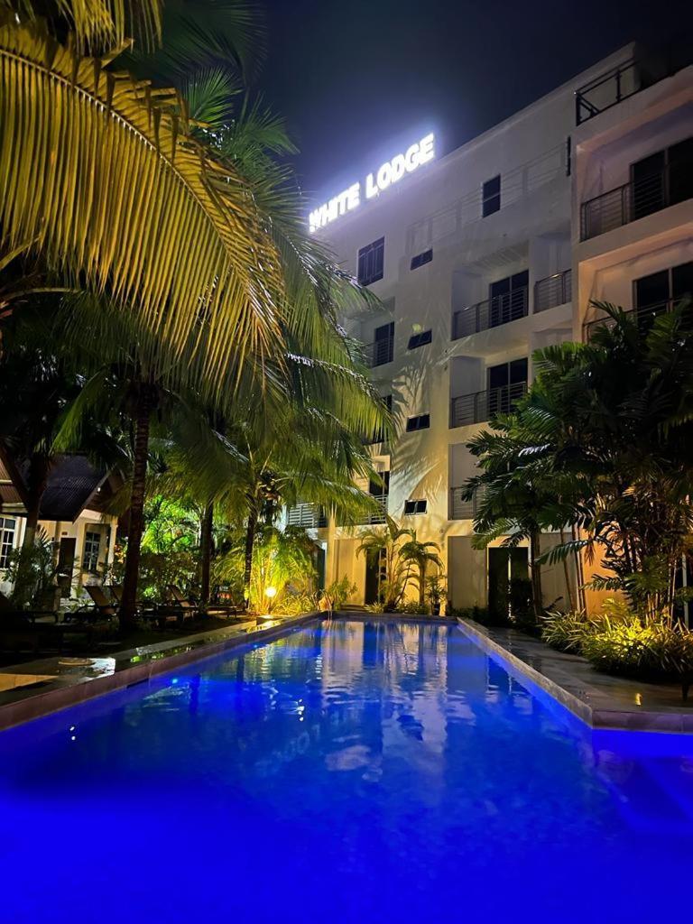 White Lodge Pantai Cenang  Εξωτερικό φωτογραφία