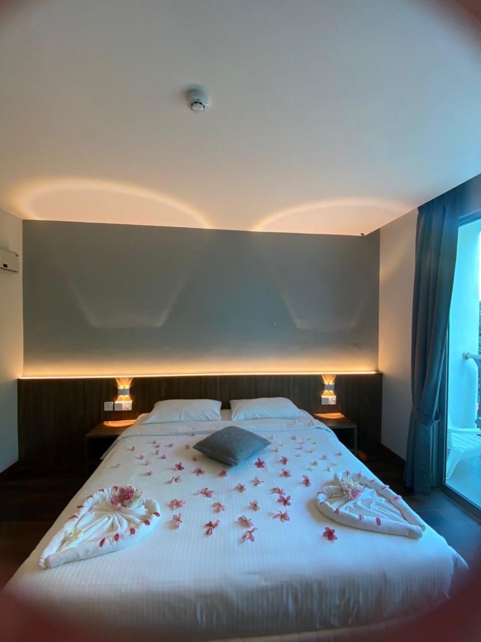 White Lodge Pantai Cenang  Εξωτερικό φωτογραφία