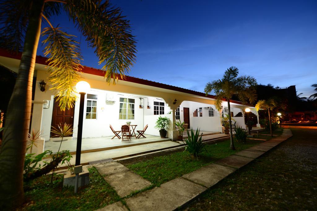 White Lodge Pantai Cenang  Εξωτερικό φωτογραφία